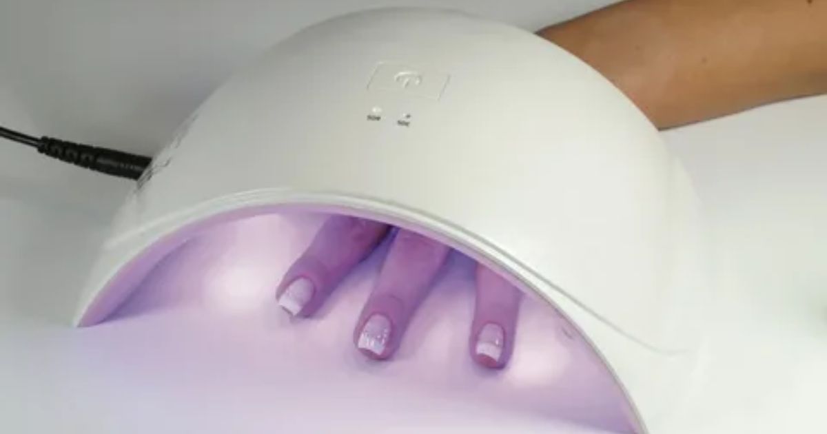 Can Normal Nail Polish Dry Under LED Light?
