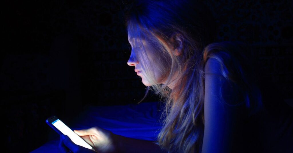 Phones, Tablets, and Other Devices Have Notification Lights in Blue