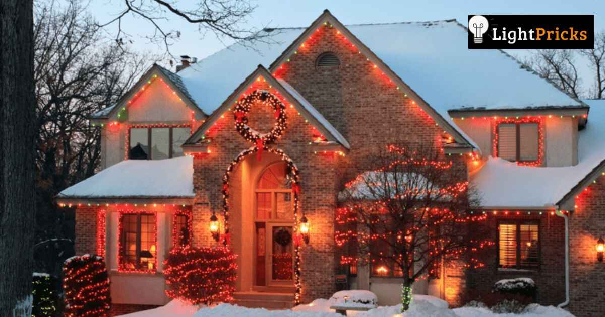 How To Hang Outdoor Christmas Lights?